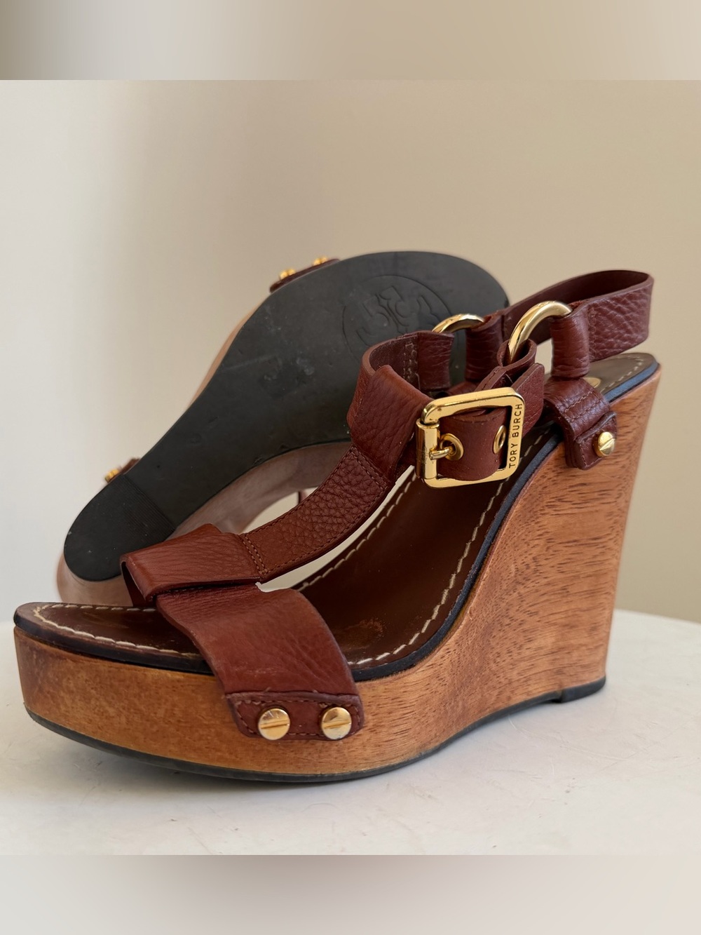 Tory Burch Brown leather platform wood wedge Sandals in a 7